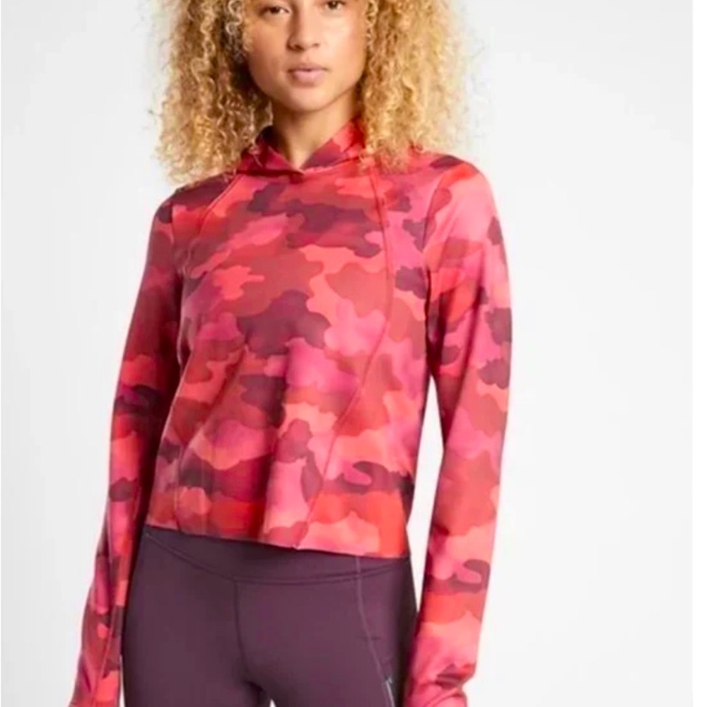 Athleta Women's Pinnacle Hoodie in Mantra Print Pink